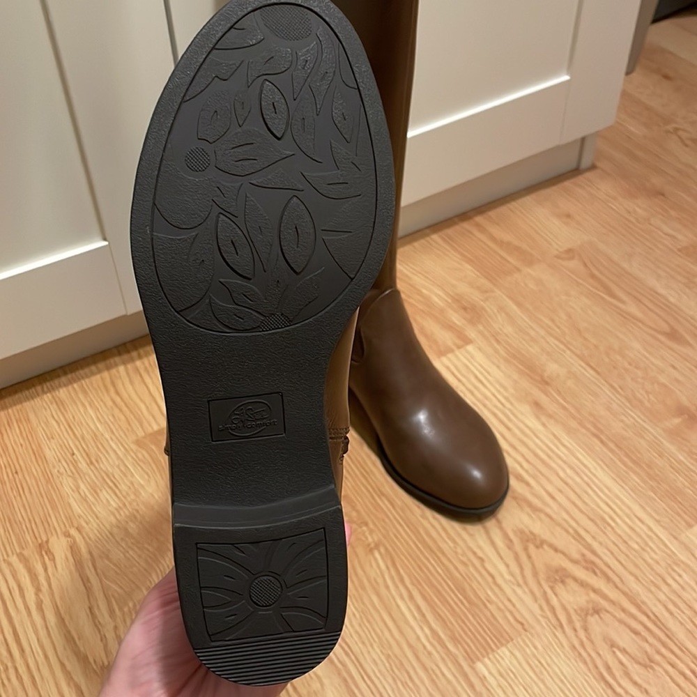 Brown Riding Boots - Picture 5 of 6
